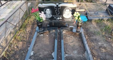 Гранитные памятники